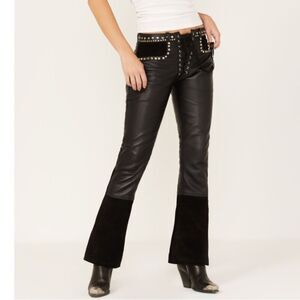 Understated Leather Women's Wild Cats Mid Rise Leather Flare Pants black XL
